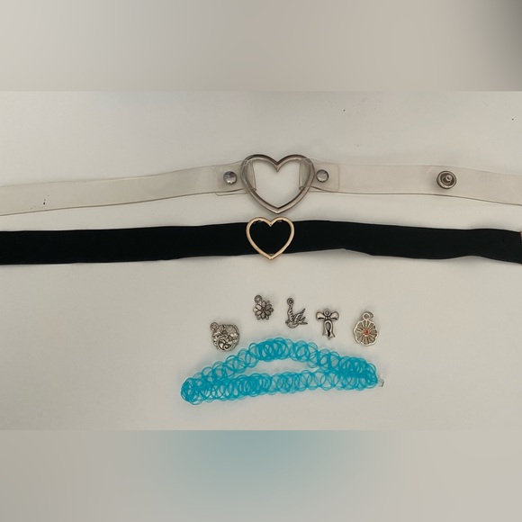 Choker Necklaces - Picture 1 of 3